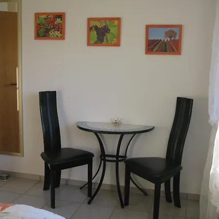 Unterm Nussbaeumle Apartment